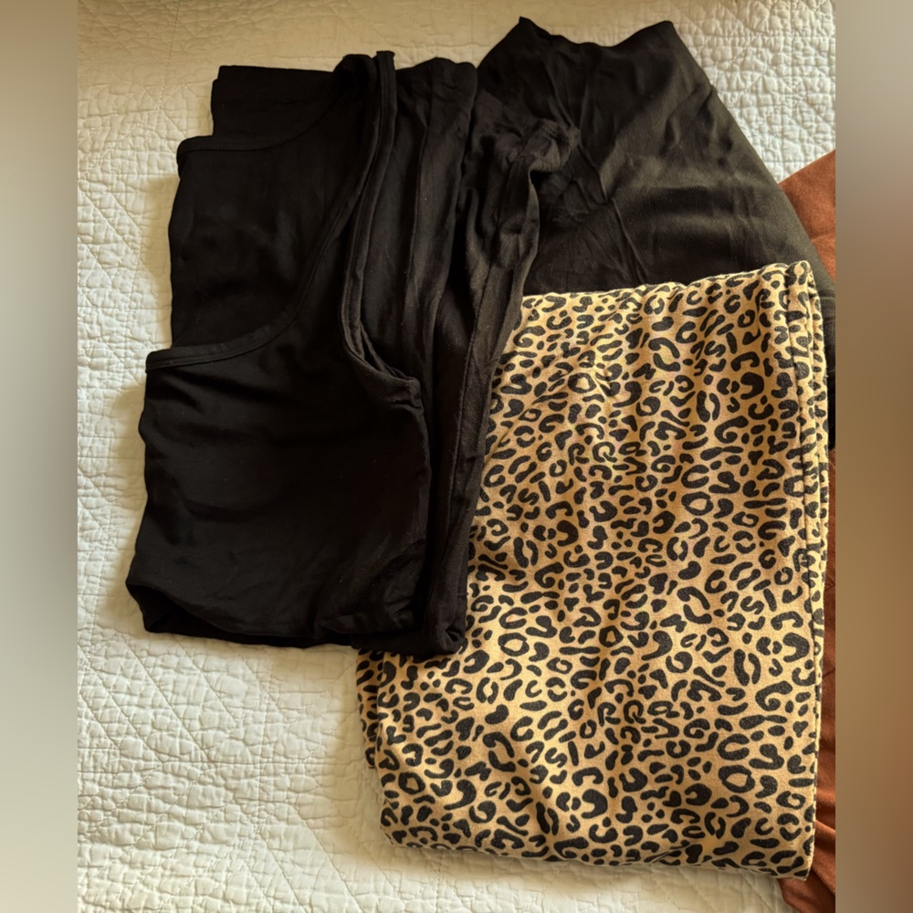 4 Storq brand maternity basics